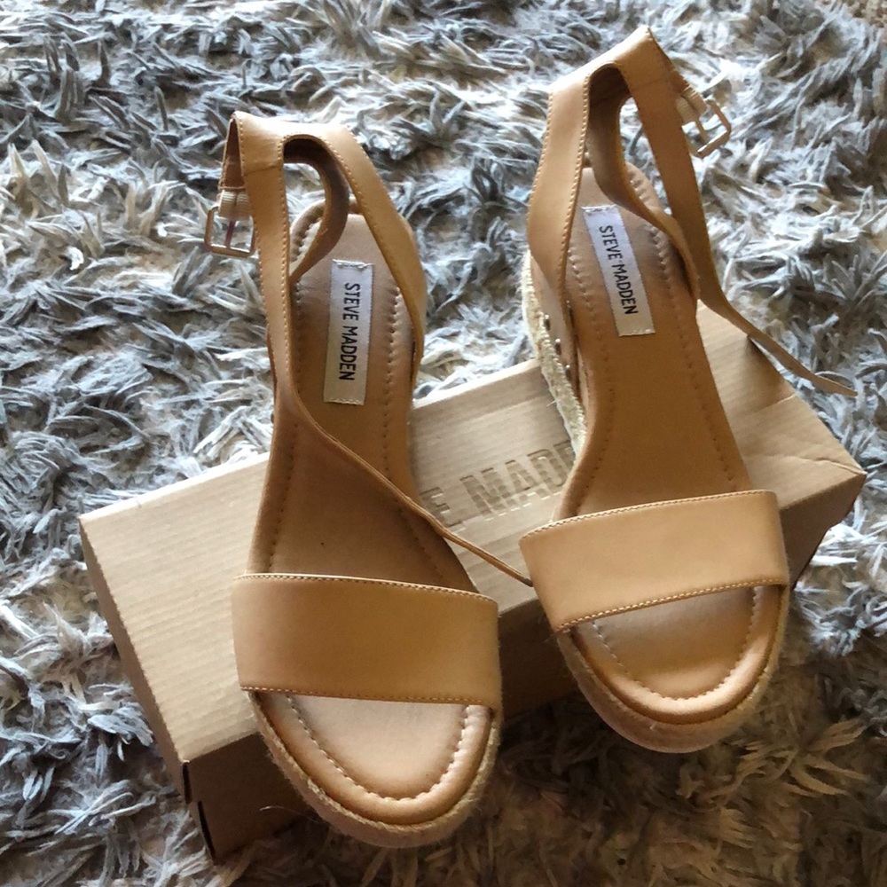 Steve Madden women’s sandals. Size 9.5 brand new.